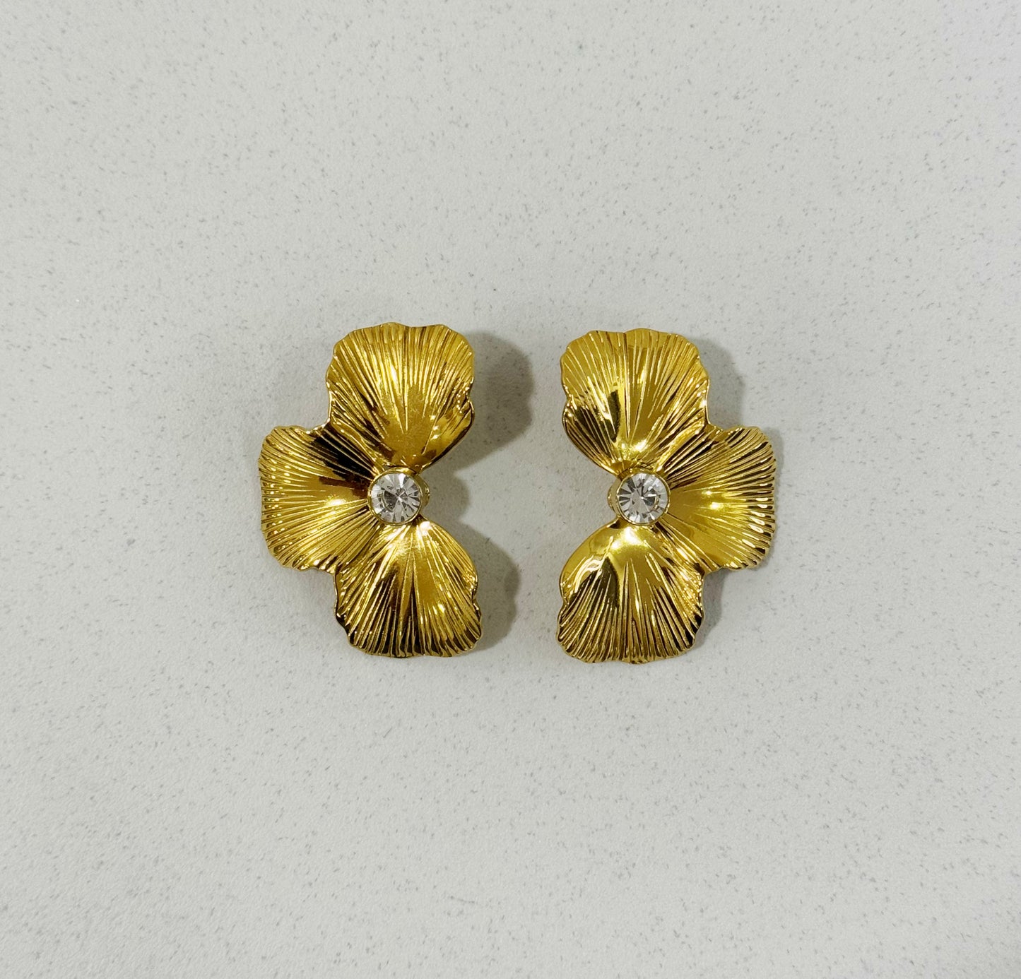 Orecchino “Mezzo Fiore”