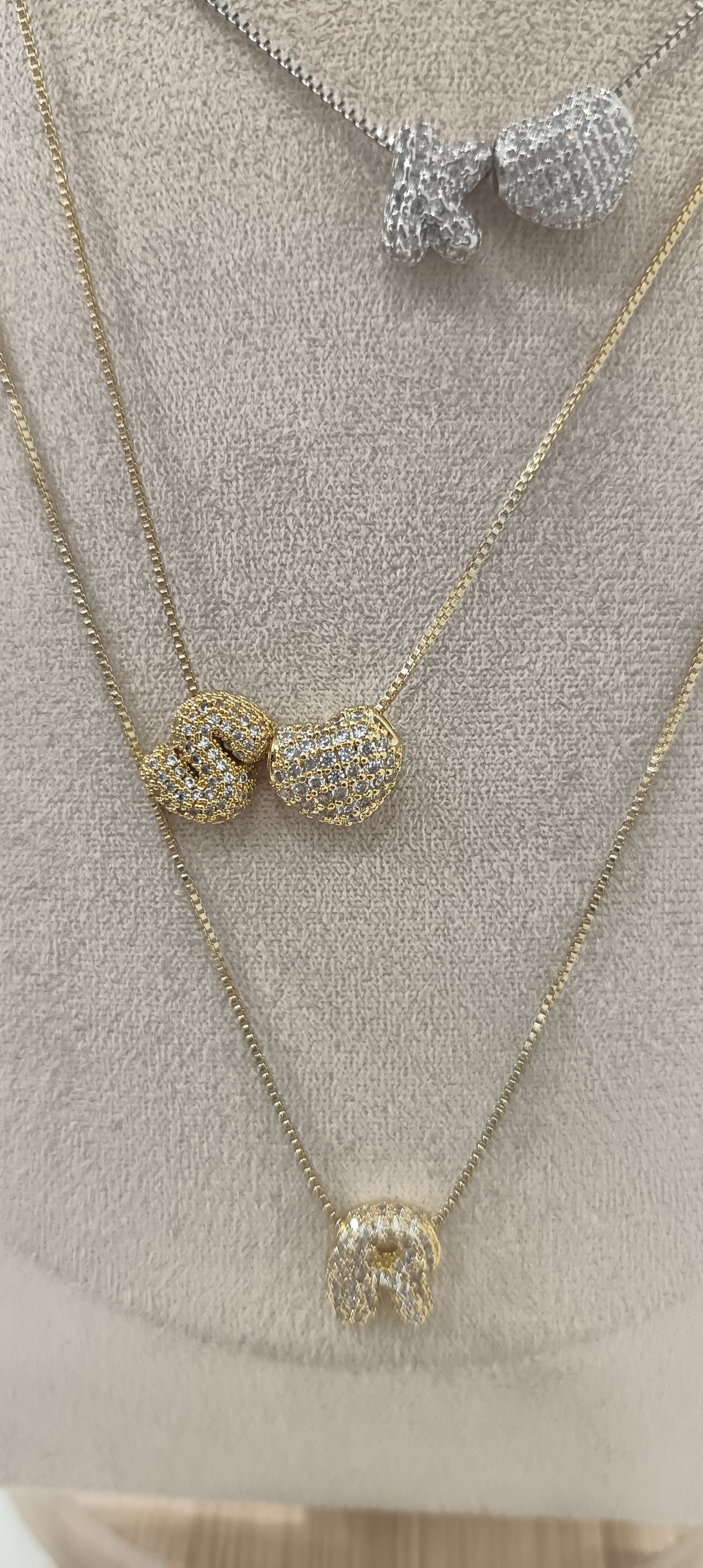 Collana piccola iniziale