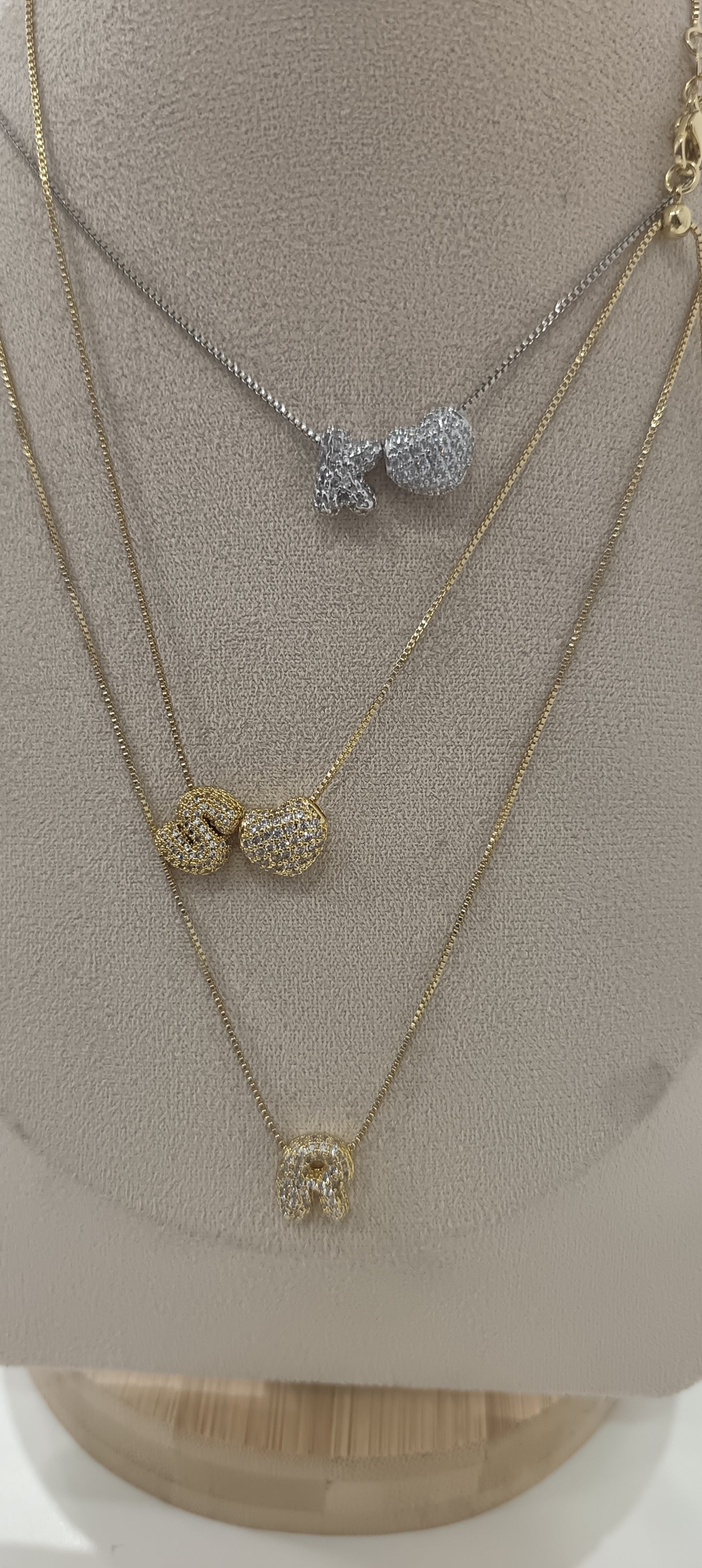 Collana piccola iniziale