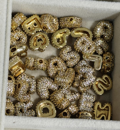 Collana piccola iniziale